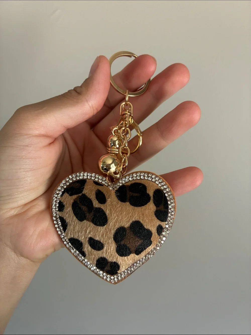 2/$20🎀 Gold Leopard Heart Keychain Charm